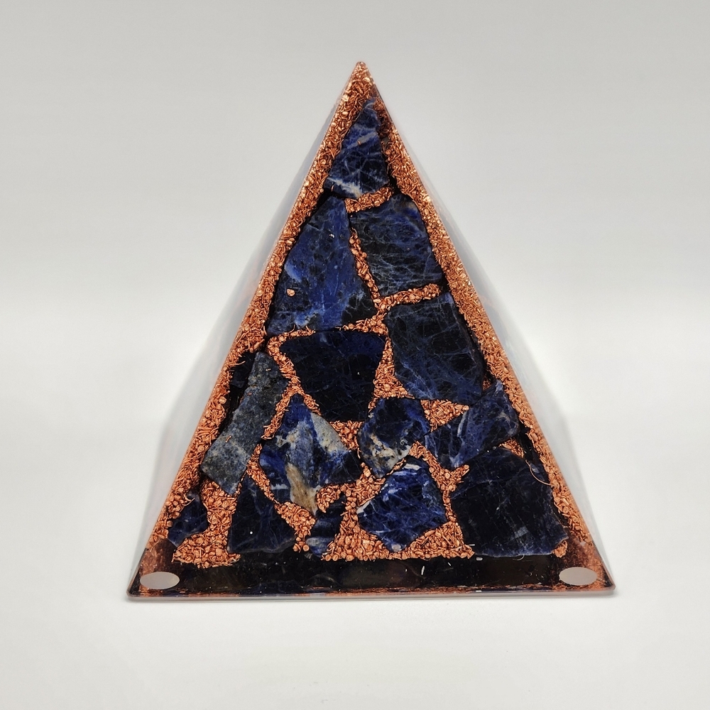 Starlight Orgonite Pyramid: EMF, 5G Protection and Energy Generator. - Picture 7 of 9